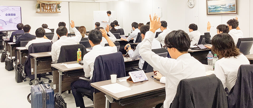 りんかい日産建設が実施した社内階層別研修の風景写真