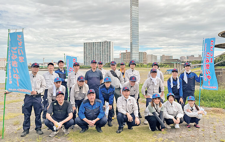 りんかい日産建設が実施した東京湾クリーンアップ大作戦の写真